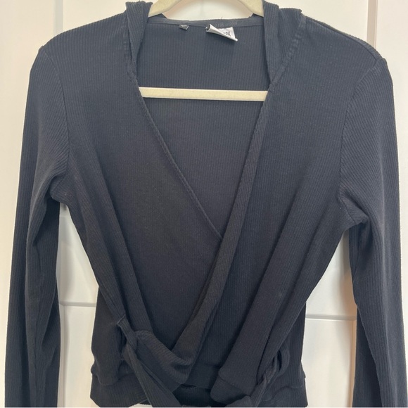 Women’s Gymshark Black Wrap Cardigan Hoodie Long Sleeve Size Small - Picture 2 of 9